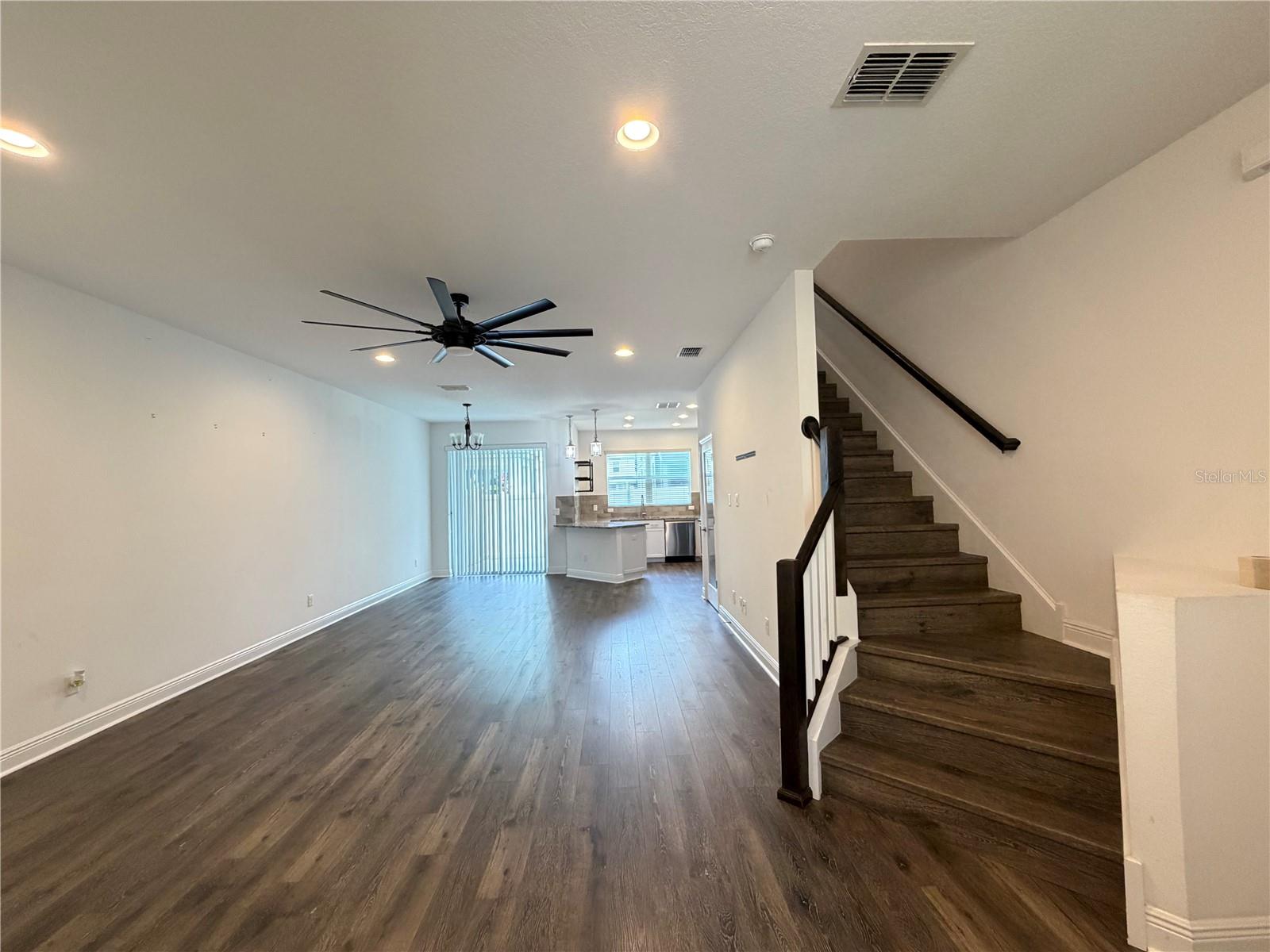 2444 FOGGY CREEK CIR, CLEARWATER, FL — photo 3