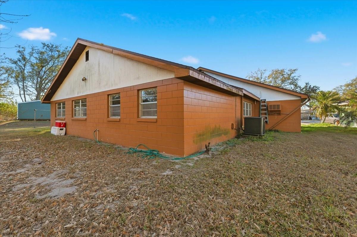 111 SUNSET DR E, WINTER HAVEN, FL — photo 4