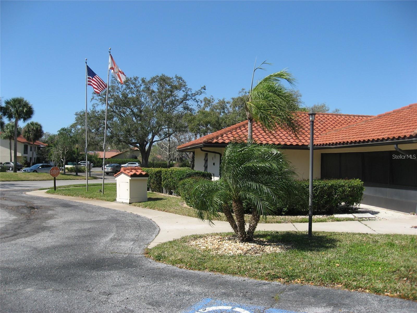 5654 GARDENS DR, SARASOTA, FL — photo 40