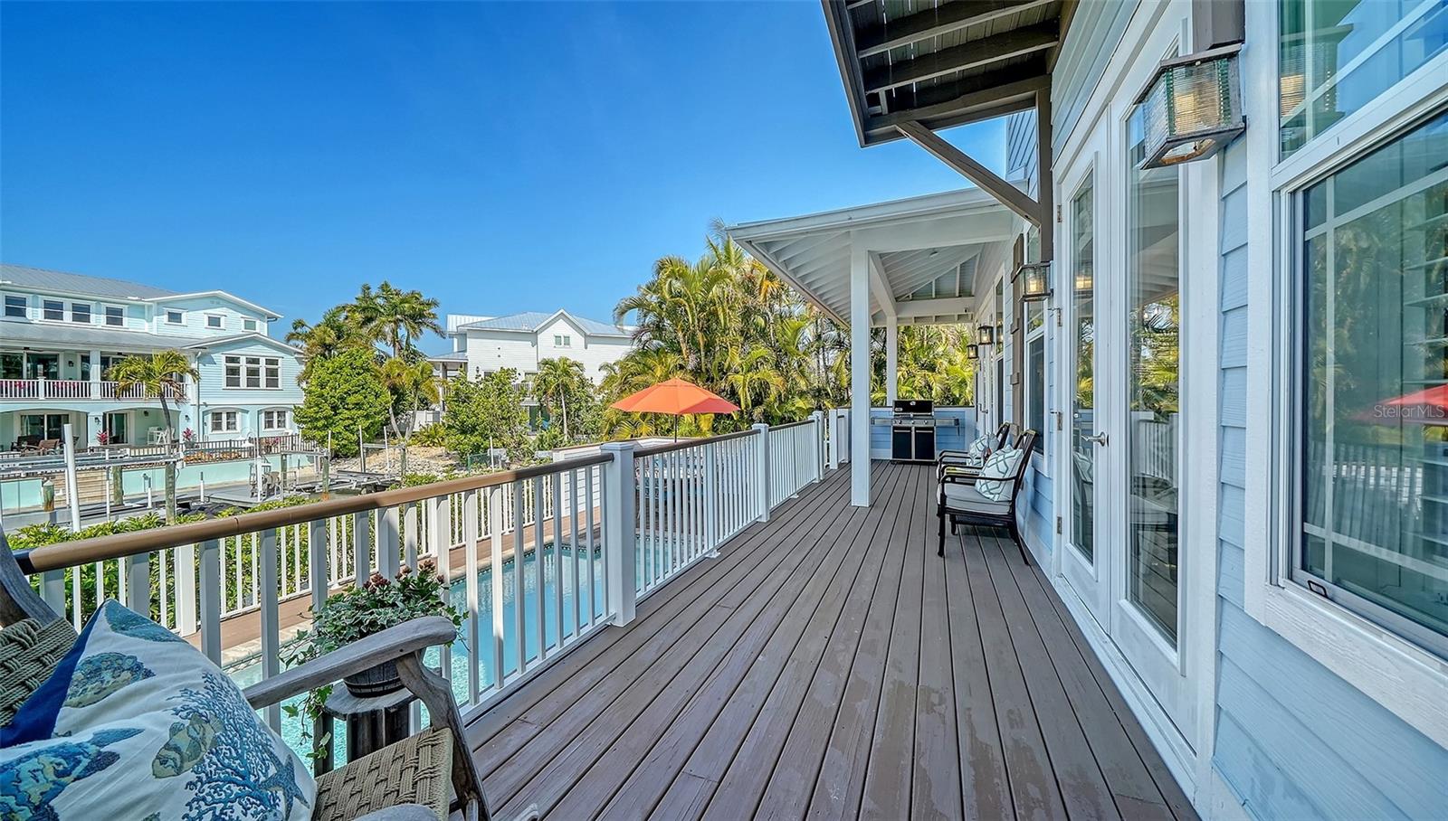 605 N POINT DR, HOLMES BEACH, FL — photo 33