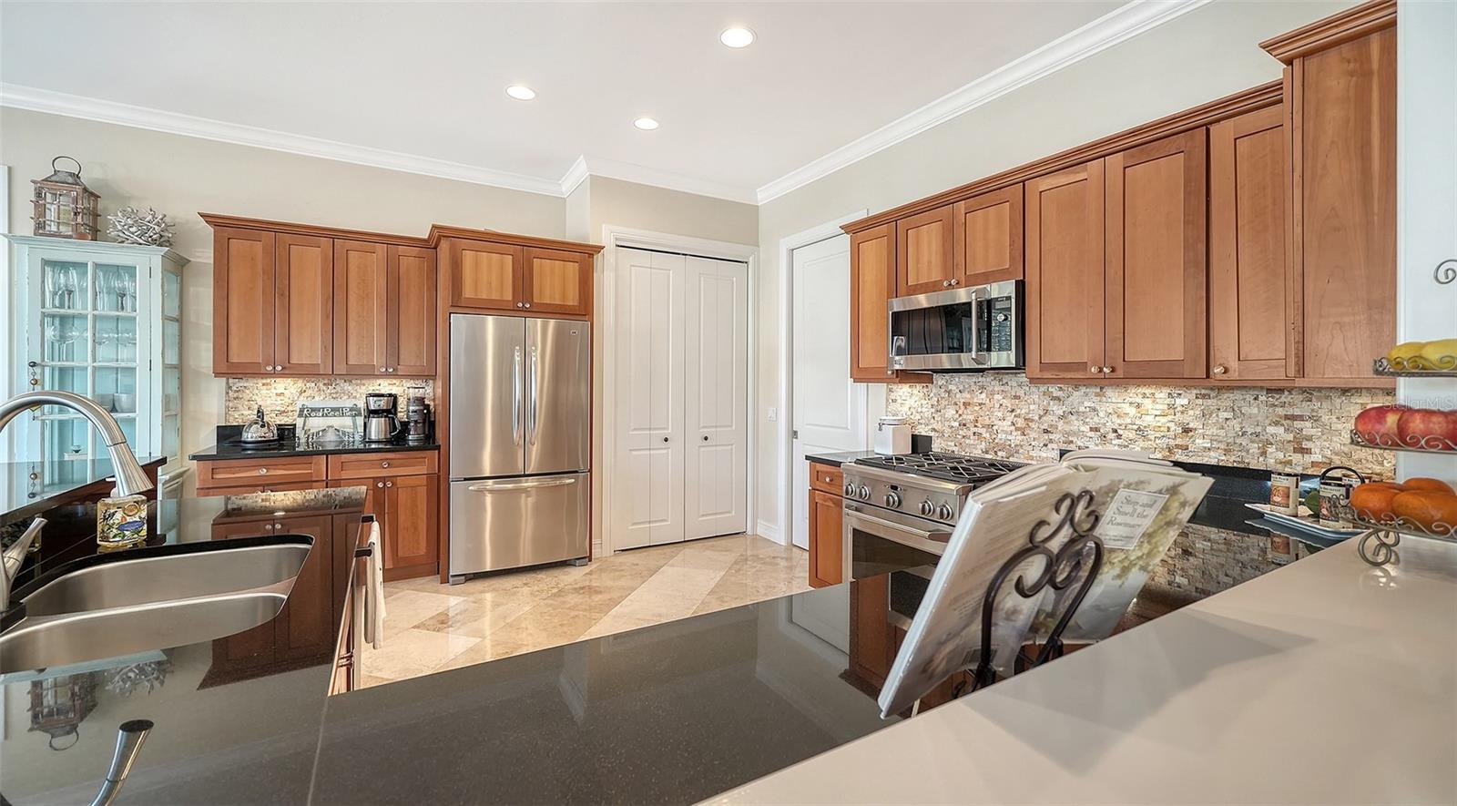 605 N POINT DR, HOLMES BEACH, FL — photo 38