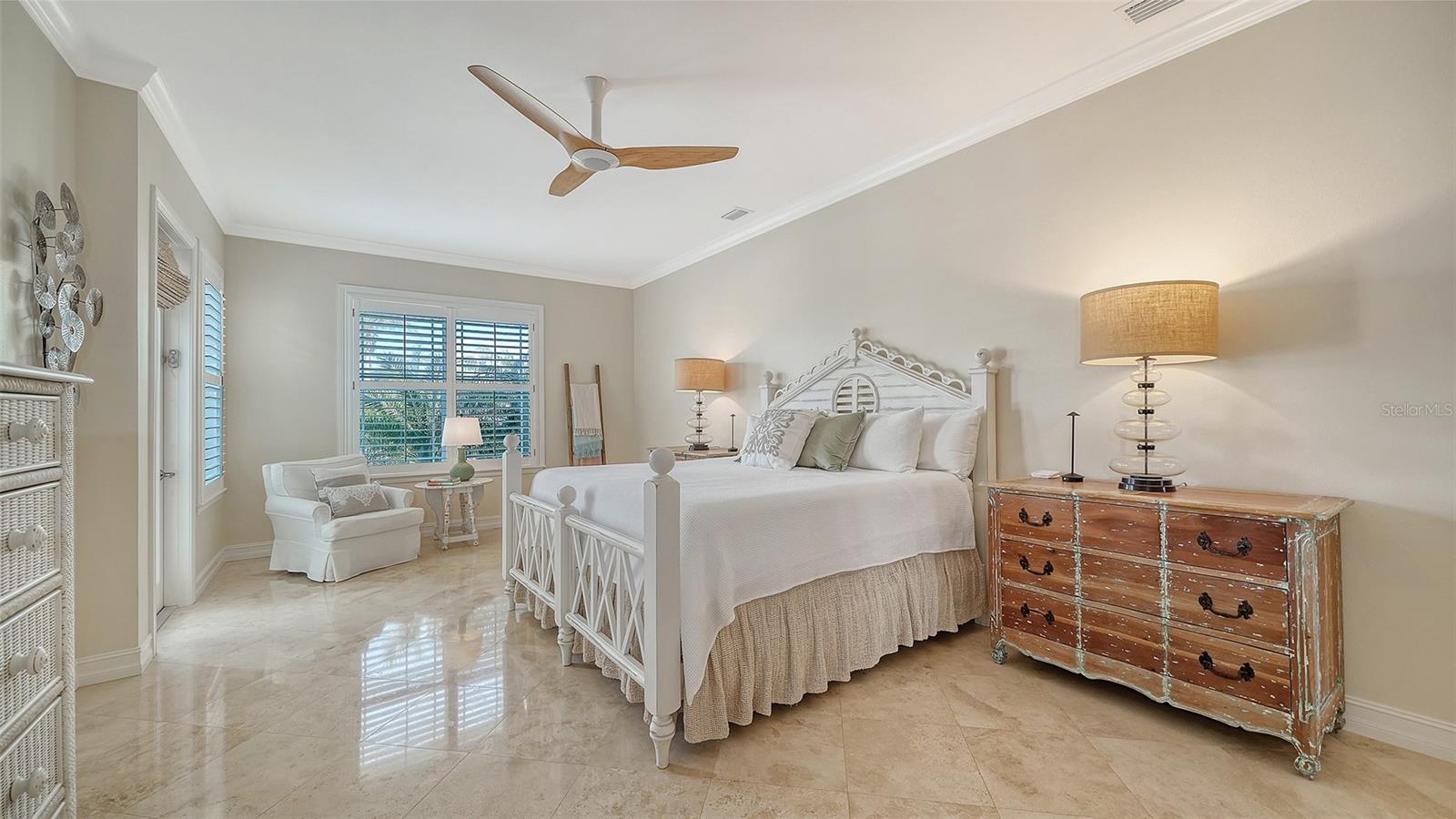 605 N POINT DR, HOLMES BEACH, FL — photo 47