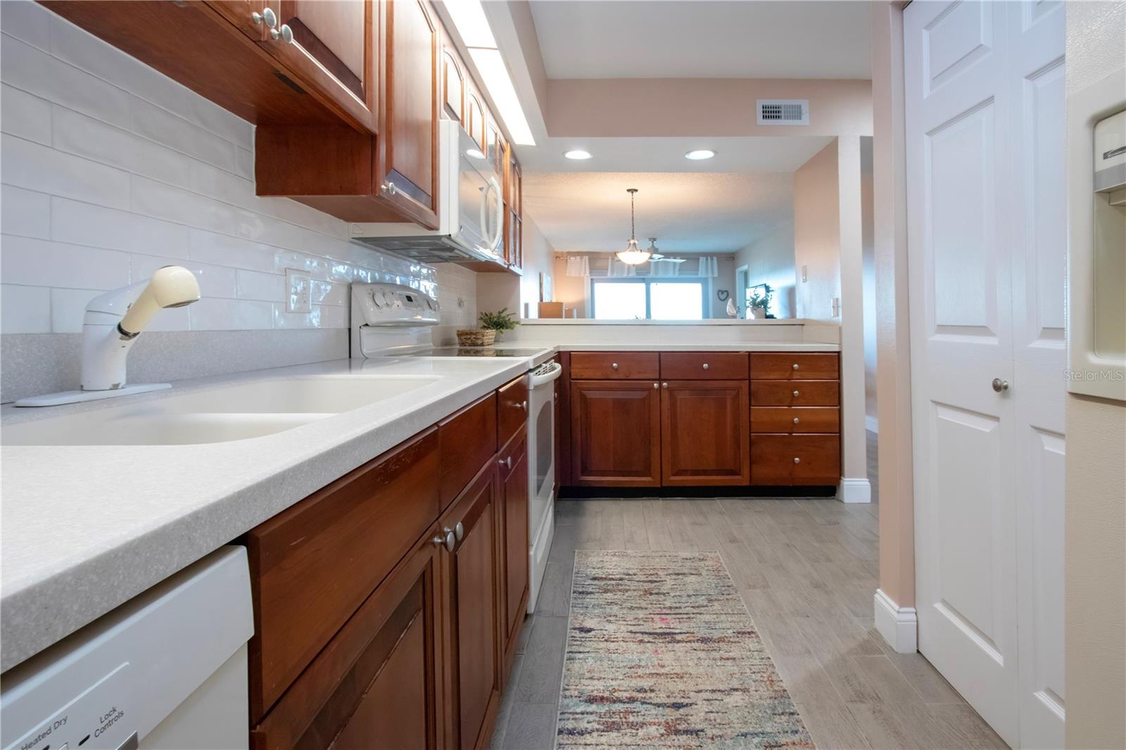 802 BAHIA DEL SOL DR #6, RUSKIN, FL — photo 31