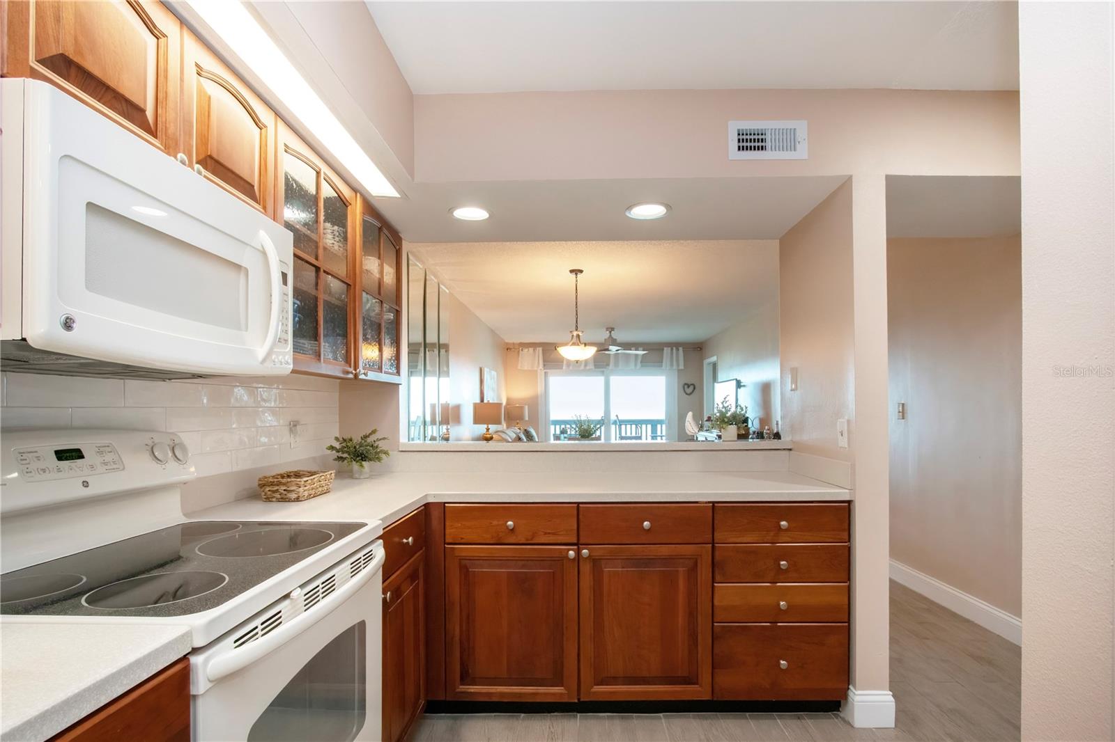 802 BAHIA DEL SOL DR #6, RUSKIN, FL — photo 32