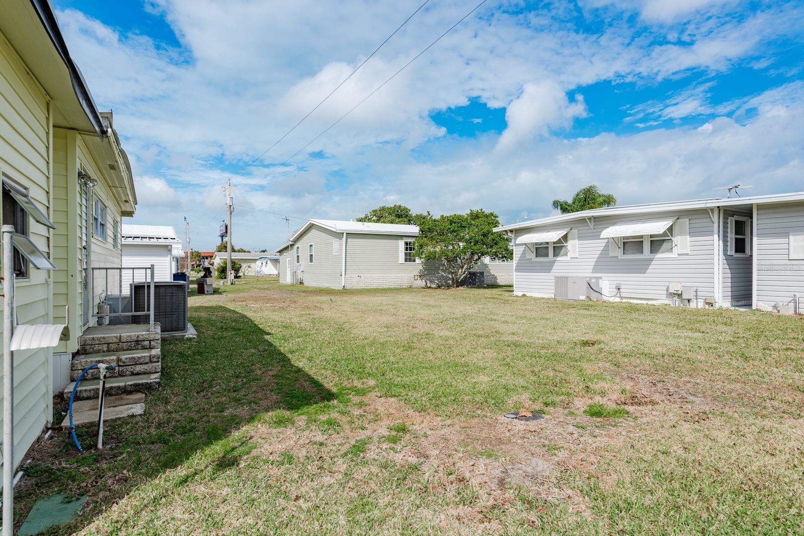 127 INDEPENDENCE AVE, PALM HARBOR, FL — photo 29