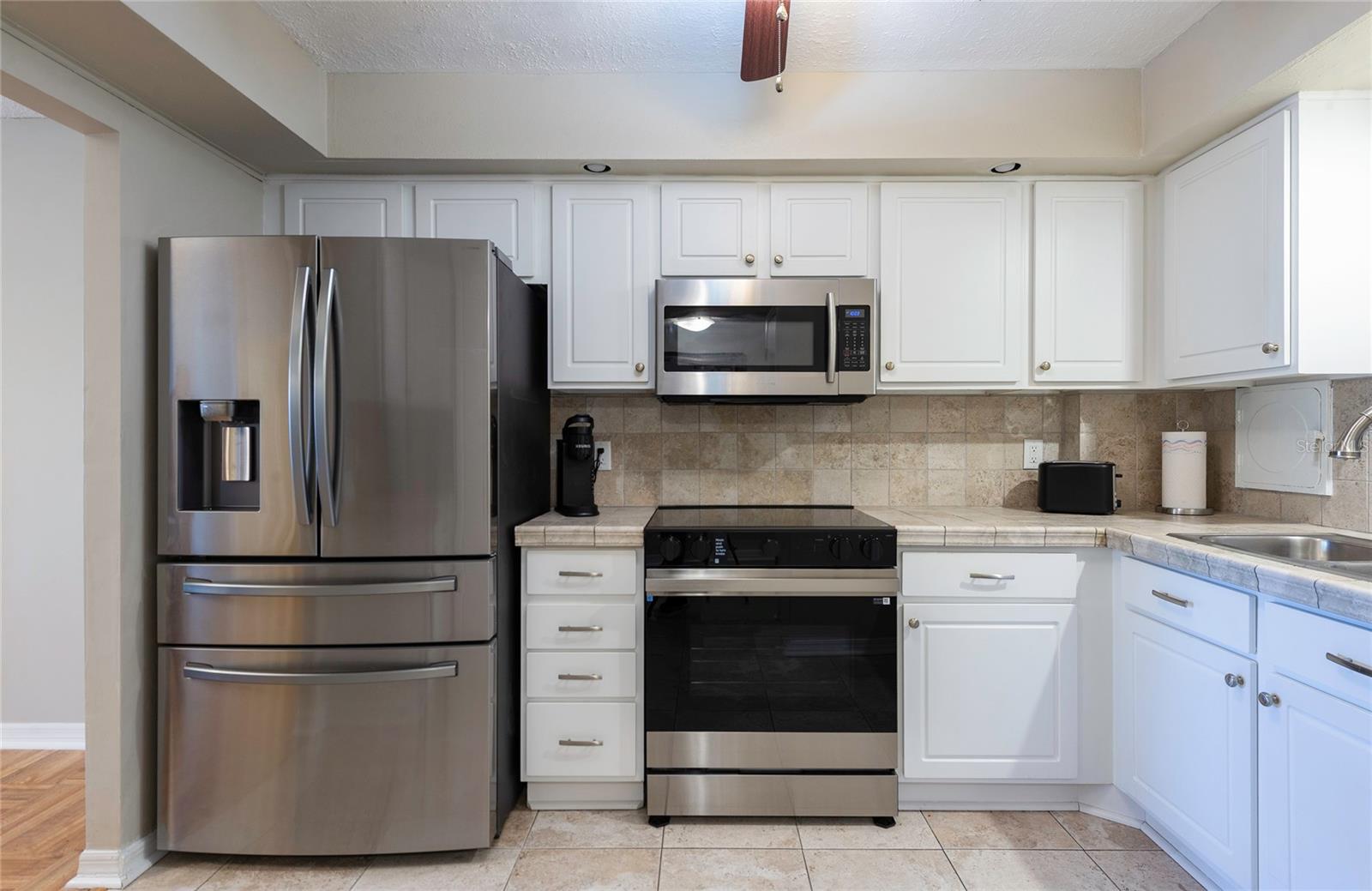 700 BEACH DR NE #406, ST PETERSBURG, FL — photo 6
