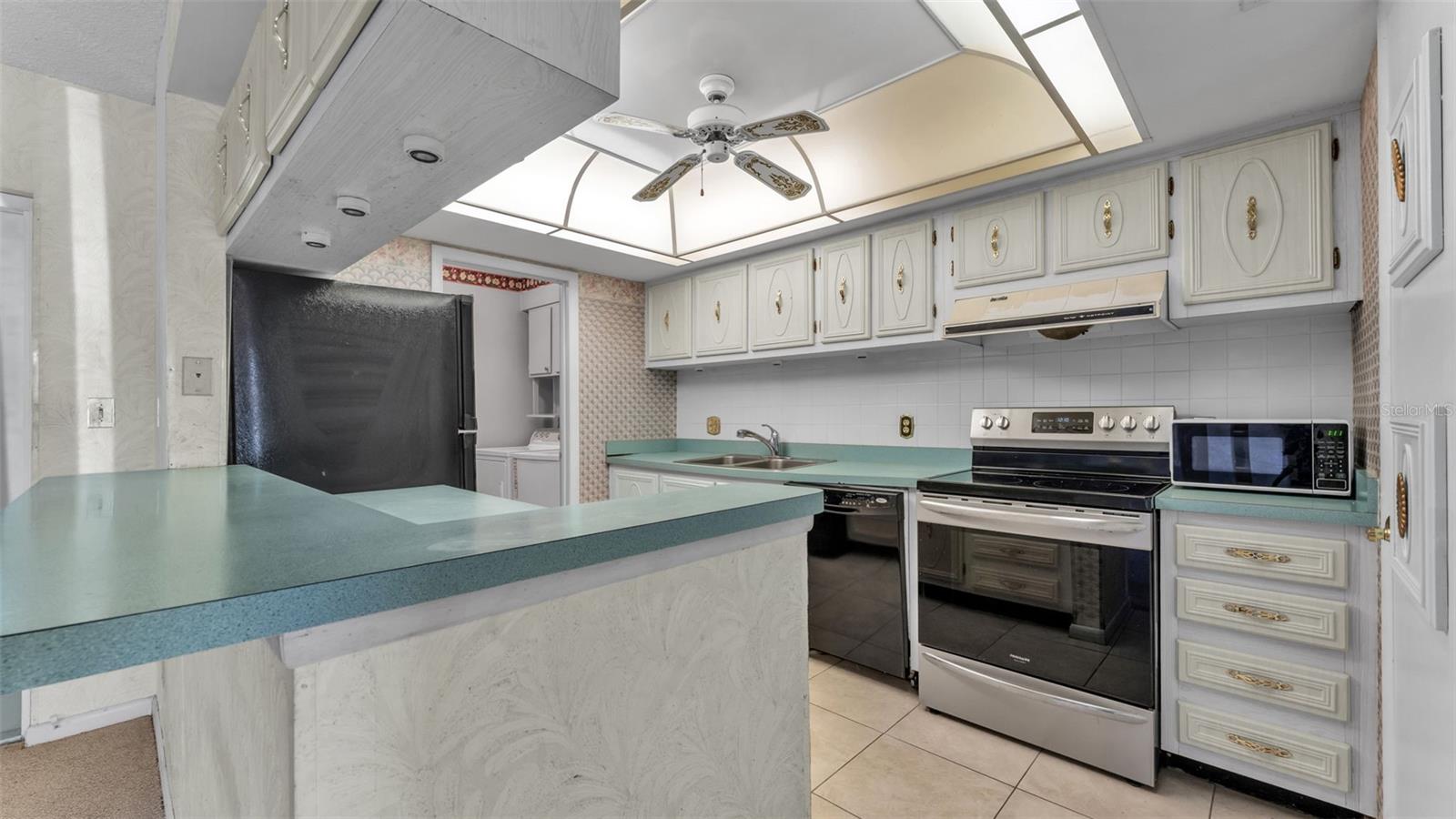 1130 N LAKE PARKER AVE #A109, LAKELAND, FL — photo 10
