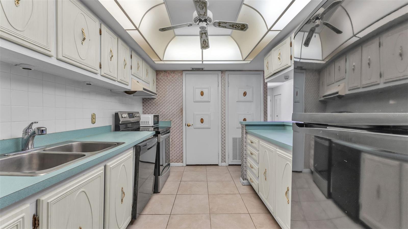 1130 N LAKE PARKER AVE #A109, LAKELAND, FL — photo 13