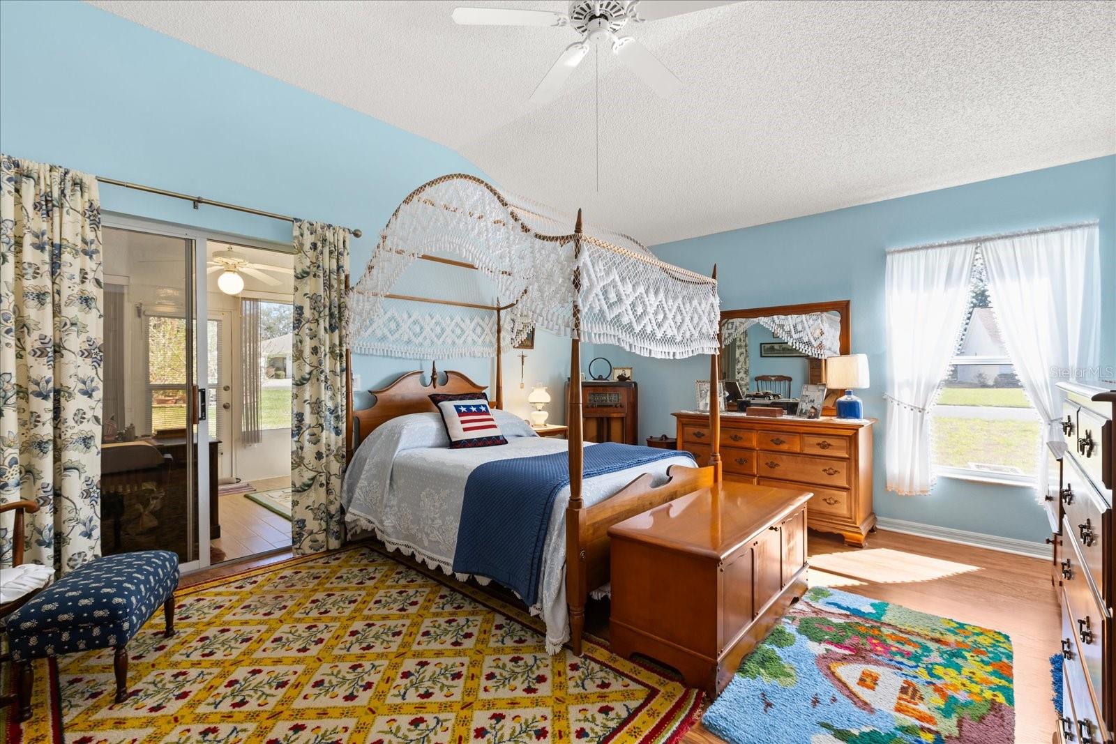 1301 FONTANA CT, THE VILLAGES, FL — photo 4