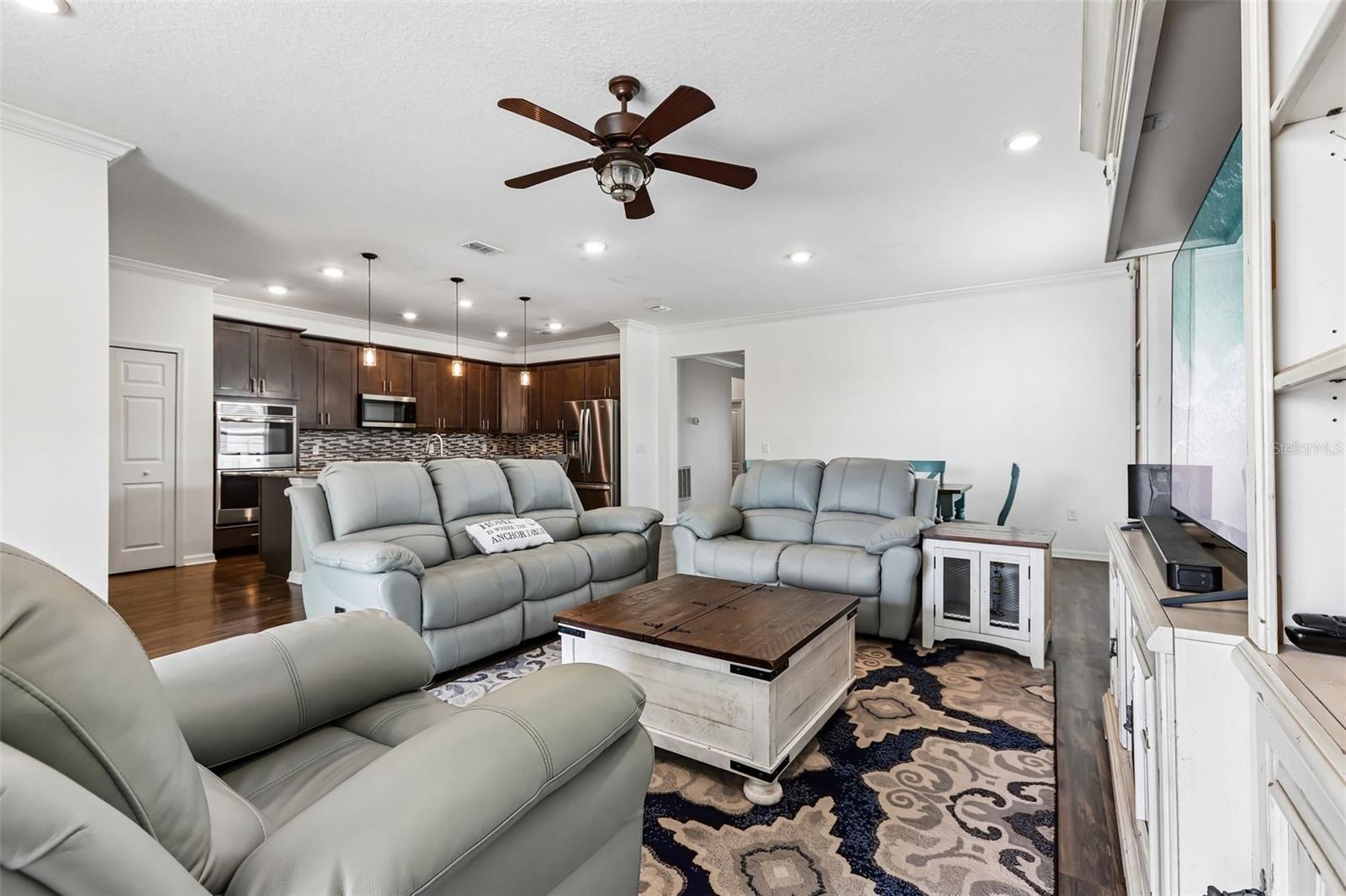 8245 OLIVE BROOK DR, WESLEY CHAPEL, FL — photo 4