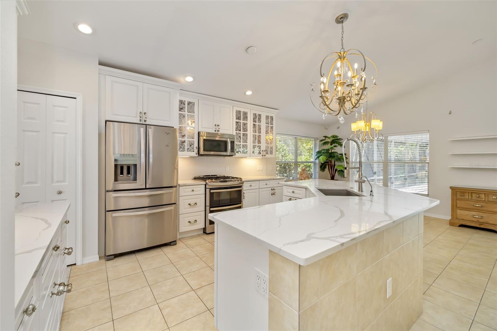 7631 DESERT INN WAY, LAKEWOOD RANCH, FL — photo 28