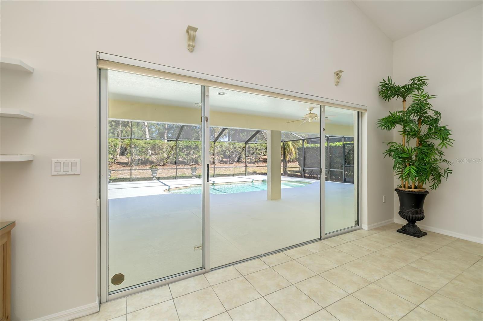 7631 DESERT INN WAY, LAKEWOOD RANCH, FL — photo 38