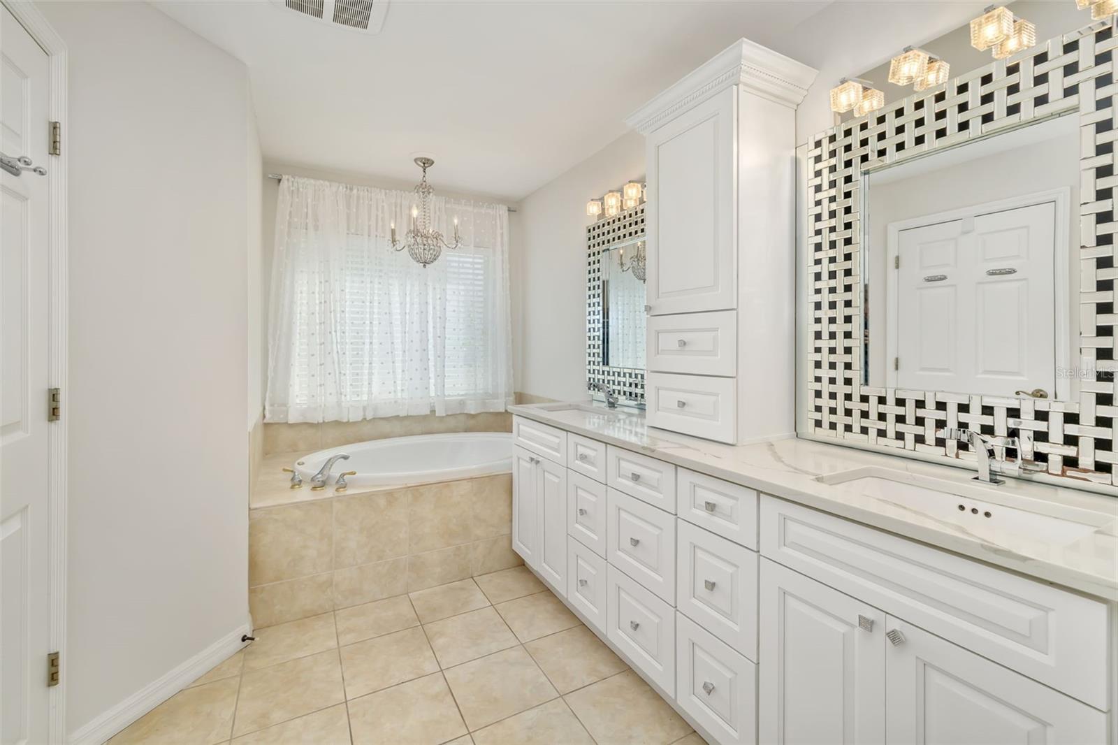 7631 DESERT INN WAY, LAKEWOOD RANCH, FL — photo 42
