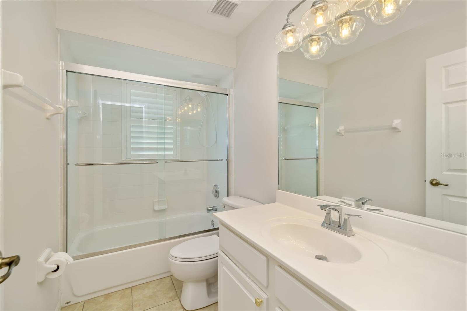 7631 DESERT INN WAY, LAKEWOOD RANCH, FL — photo 56