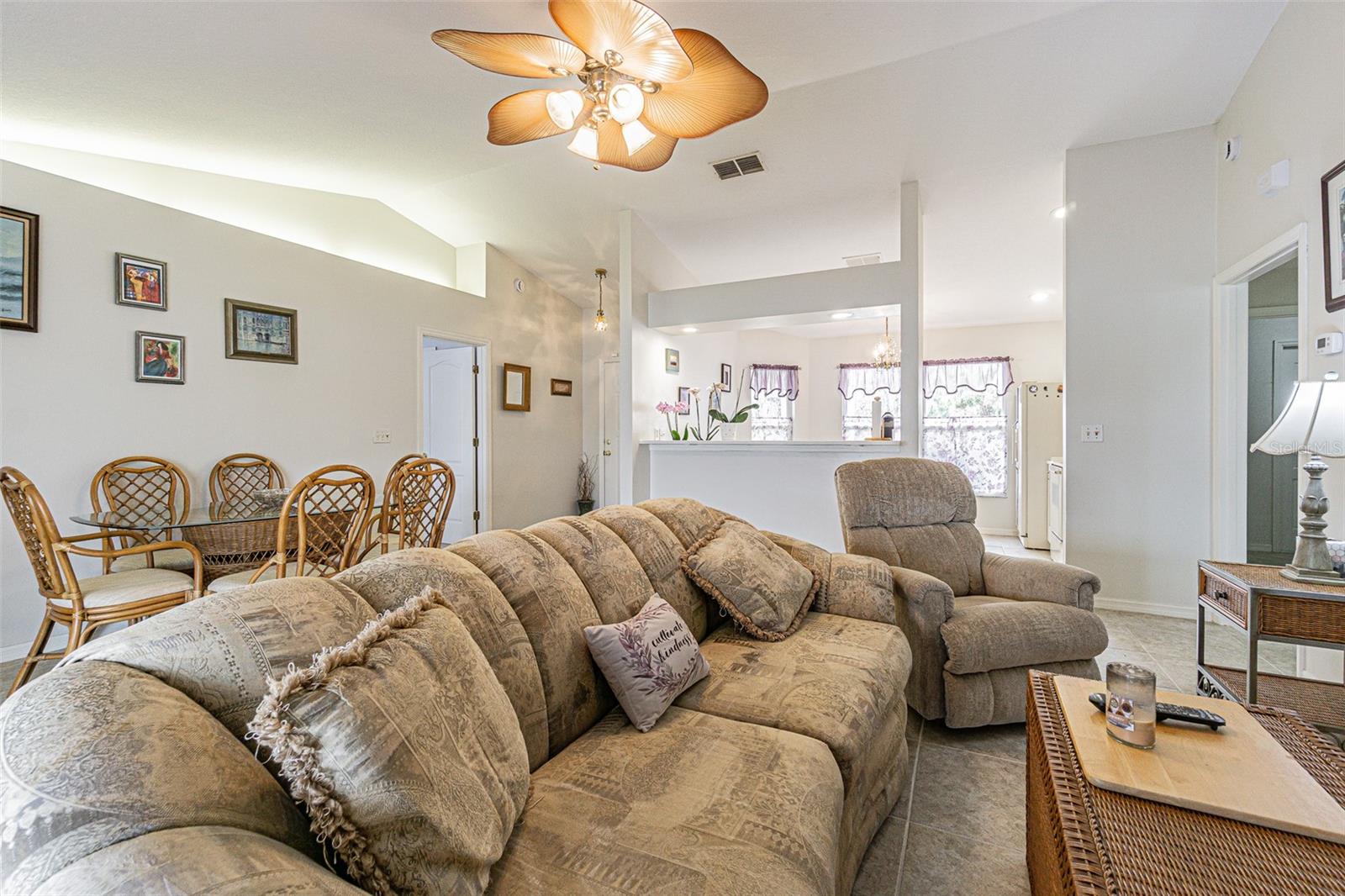 10535 MOSHIE LN, SAN ANTONIO, FL — photo 9