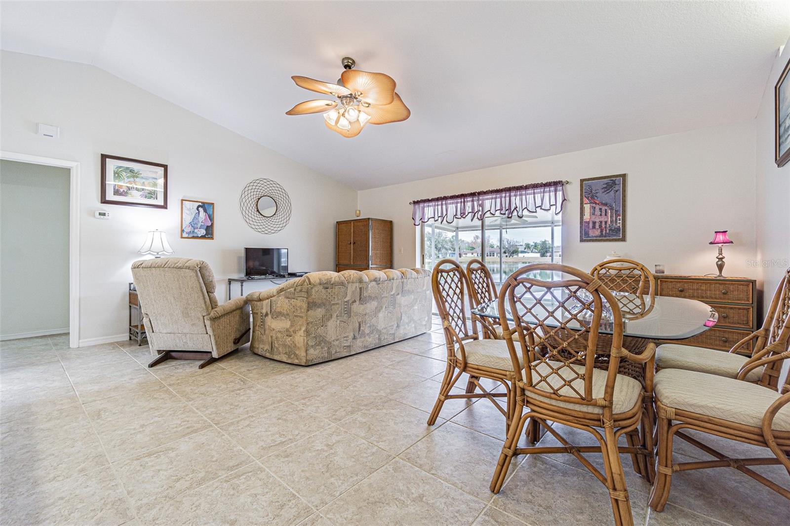 10535 MOSHIE LN, SAN ANTONIO, FL — photo 12