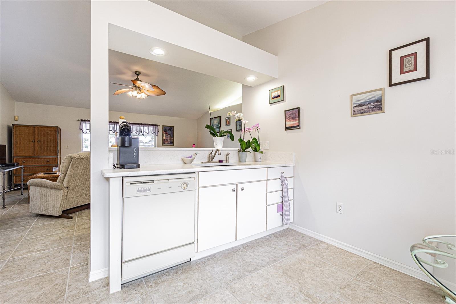 10535 MOSHIE LN, SAN ANTONIO, FL — photo 17