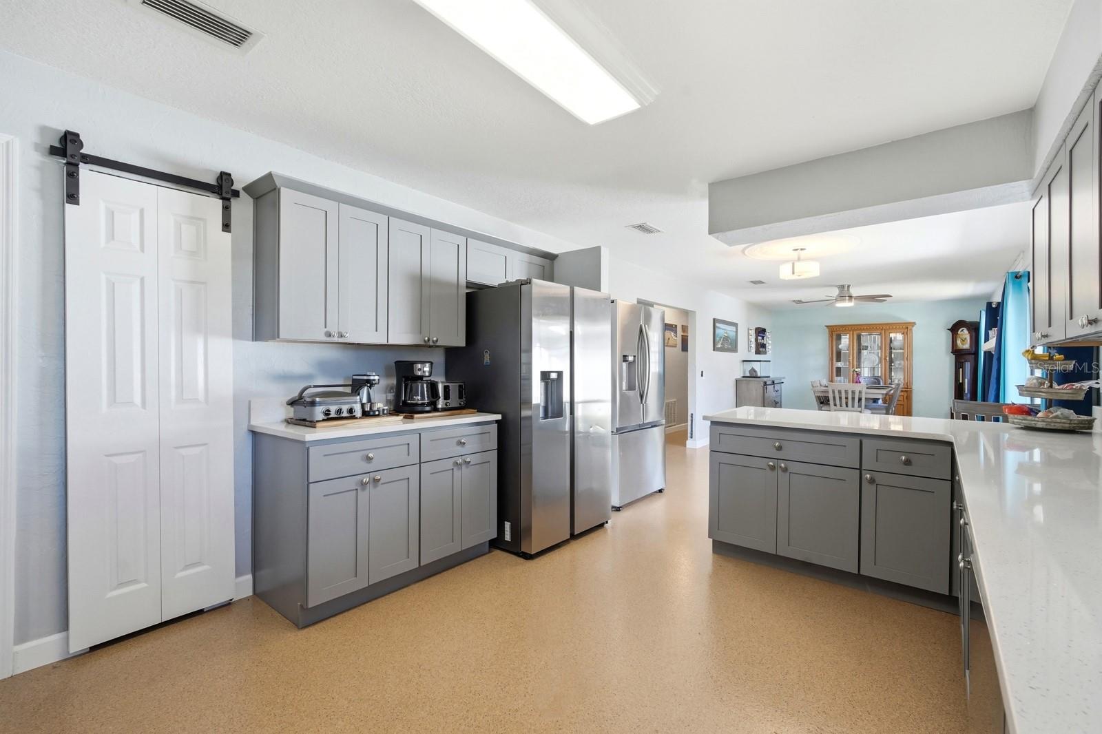 2329 LIME TREE, EDGEWATER, FL — photo 10