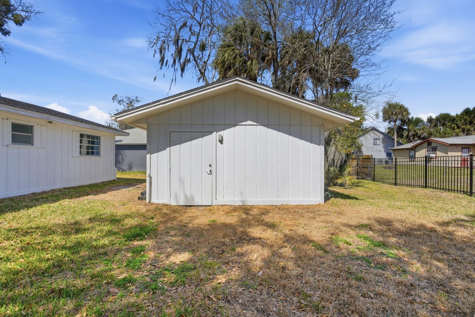2329 LIME TREE, EDGEWATER, FL — photo 20
