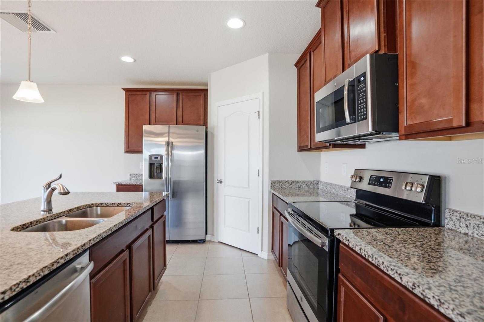 10402 HAWKS LANDING DR, LAND O LAKES, FL — photo 14