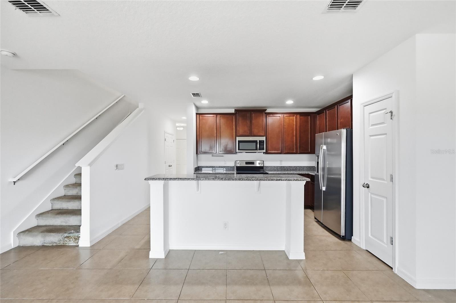 196 PRIMROSE DR, DAVENPORT, FL — photo 4