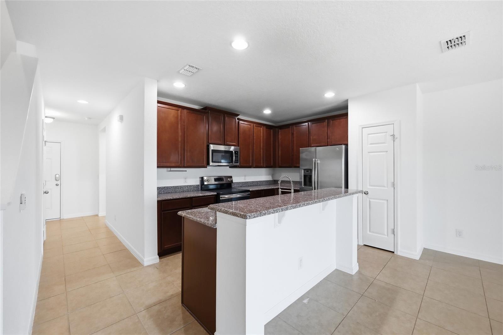 196 PRIMROSE DR, DAVENPORT, FL — photo 17