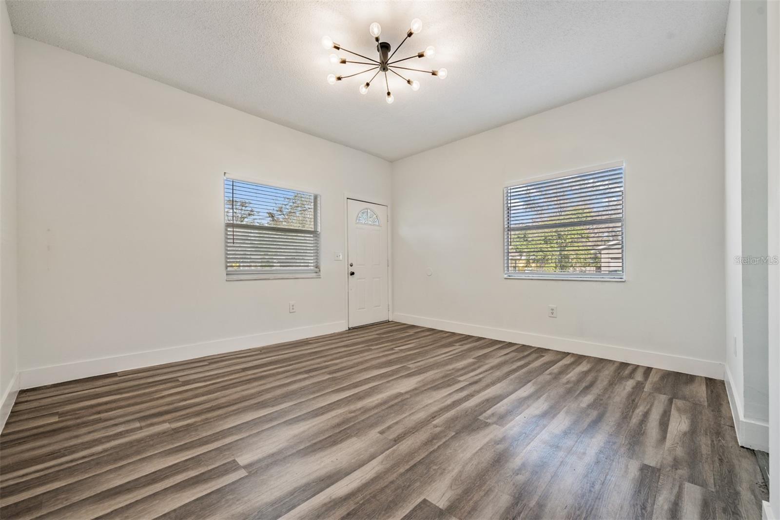 8304 N 13TH ST, TAMPA, FL — photo 3