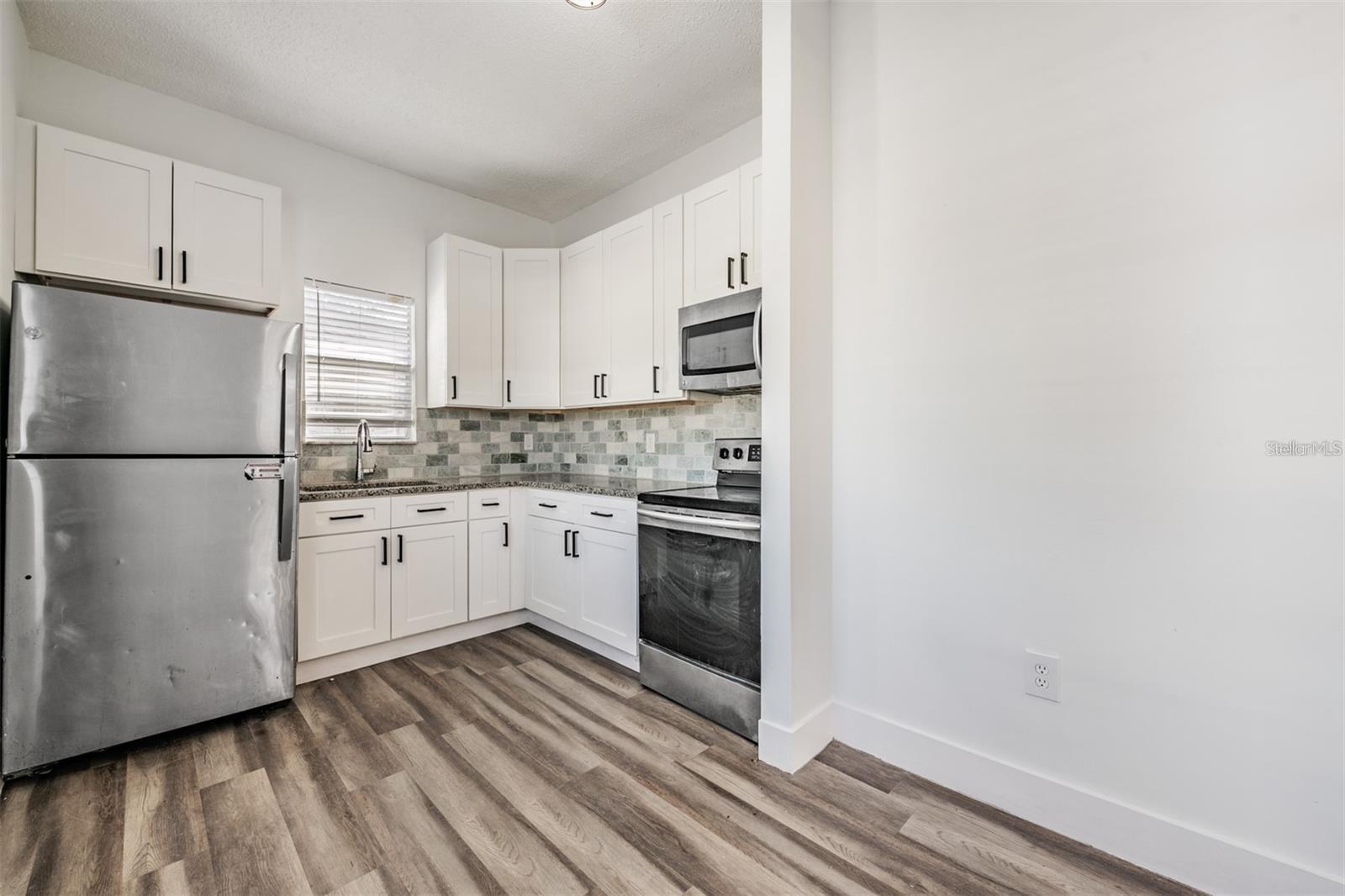 8304 N 13TH ST, TAMPA, FL — photo 9
