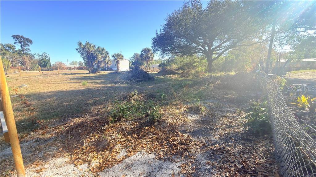 8395 EBSON DR, NORTH FORT MYERS, FL — photo 2