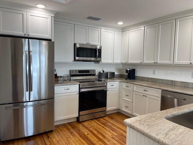 1355 LAKESHORE DR, MOUNT DORA, FL — photo 8