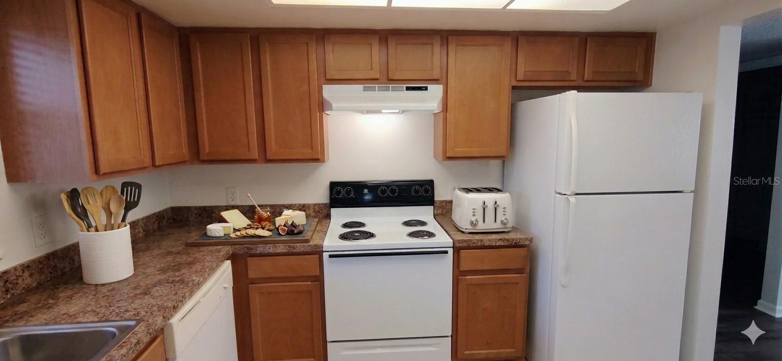 2820 DUPONT ST S #201, GULFPORT, FL — photo 3