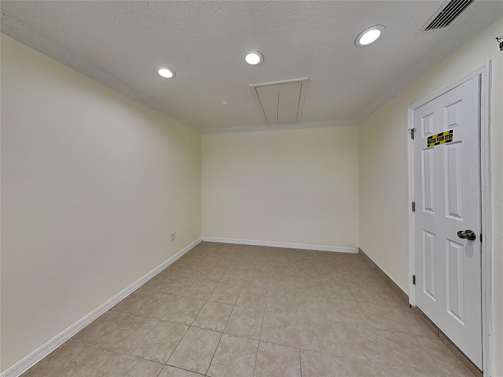 465 OAK DR, TAVARES, FL — photo 19