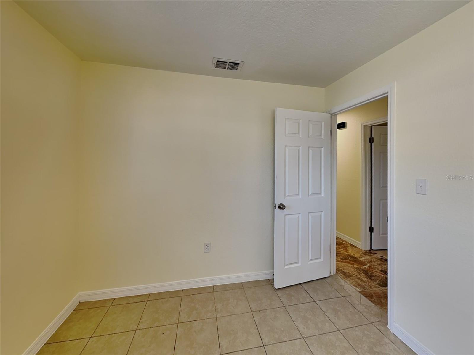 465 OAK DR, TAVARES, FL — photo 25