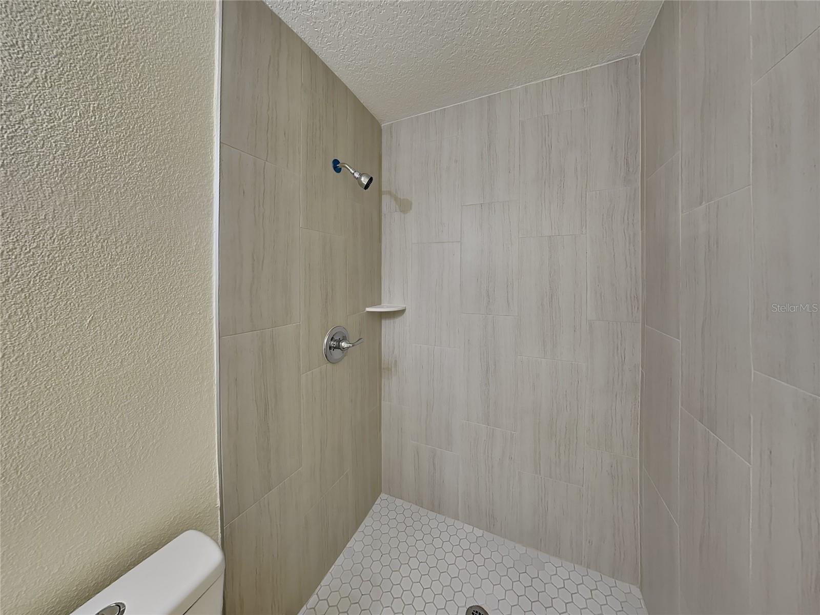 465 OAK DR, TAVARES, FL — photo 29