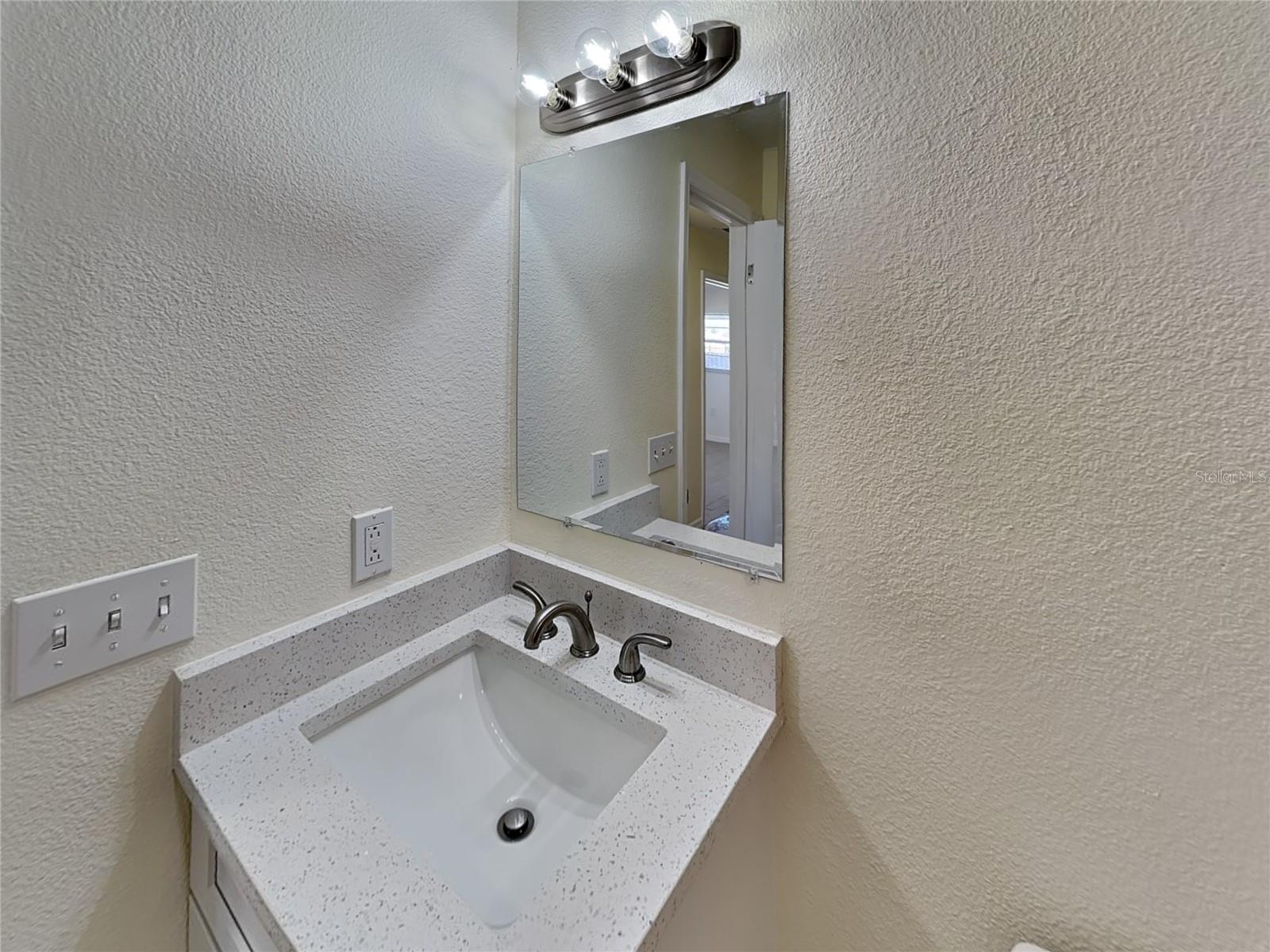 465 OAK DR, TAVARES, FL — photo 33