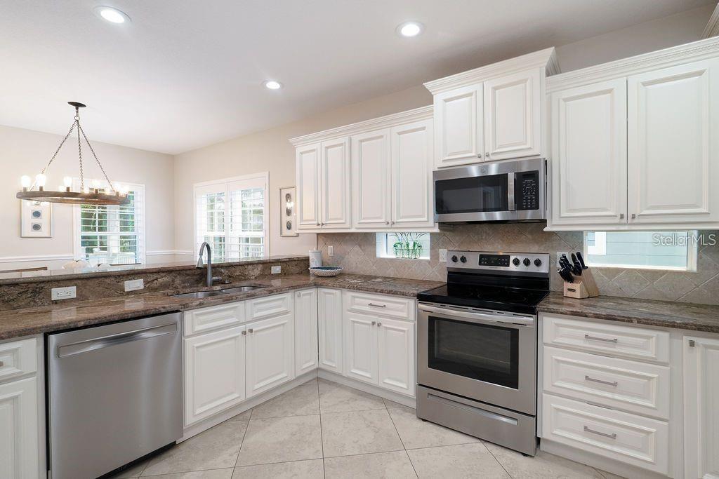 130 50TH ST, HOLMES BEACH, FL — photo 10