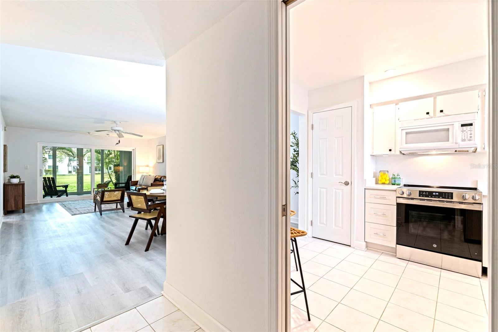 4480 OVERLOOK DR NE #10, ST PETERSBURG, FL — photo 11