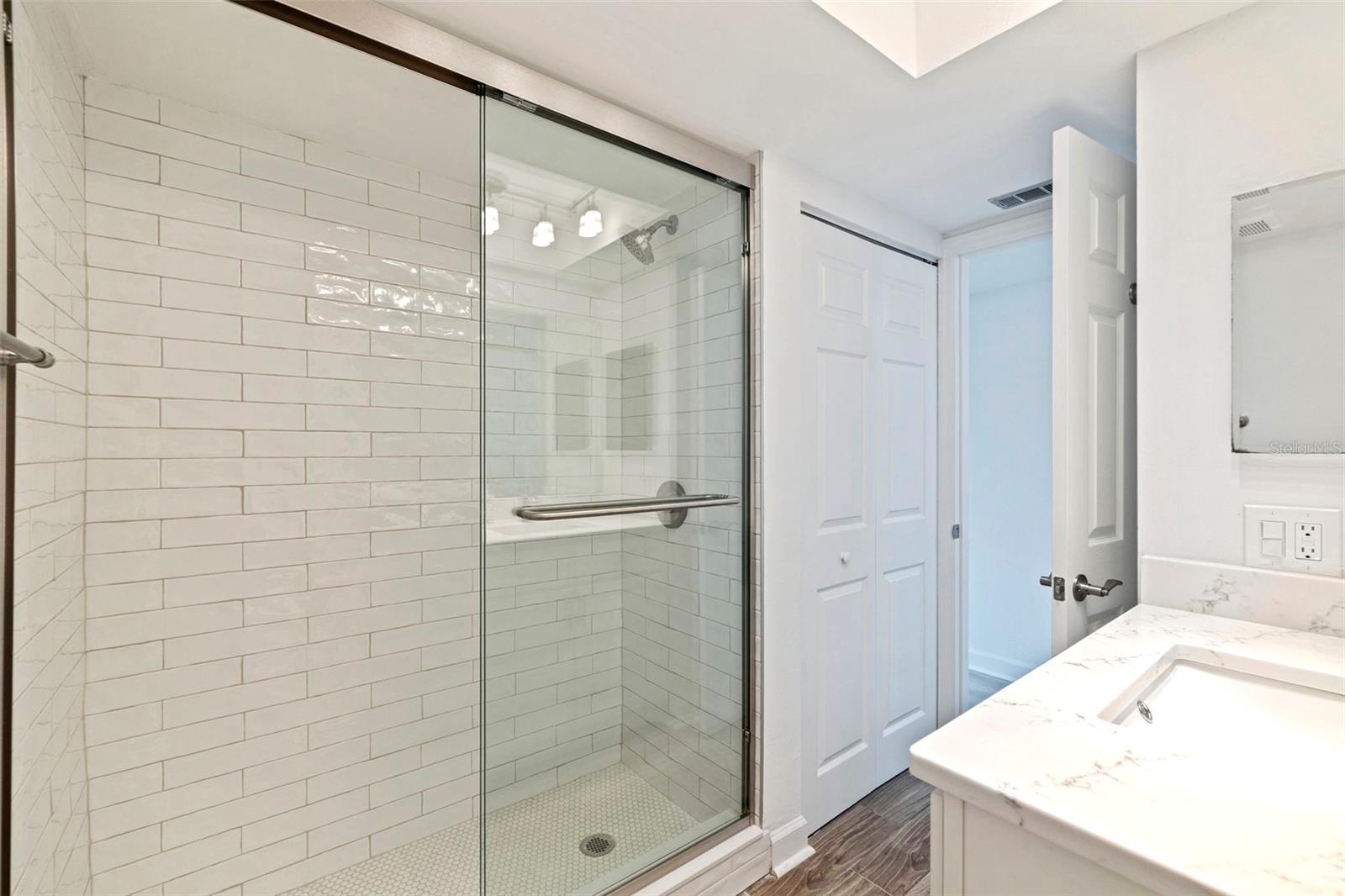 4480 OVERLOOK DR NE #12, ST PETERSBURG, FL — photo 10