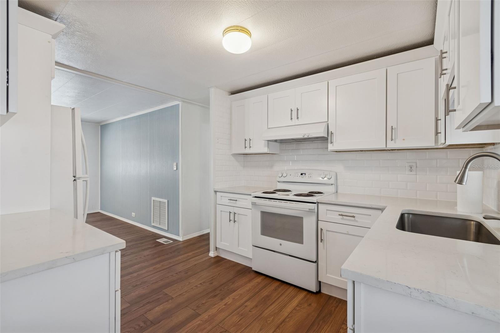 678 MOUNT MADISON AVE NE #661, ST PETERSBURG, FL — photo 15