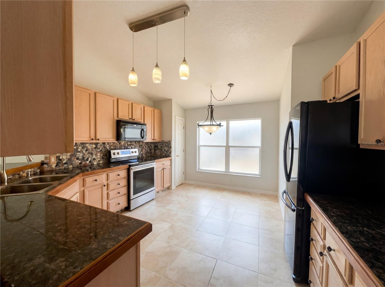 396 GRAND CANAL DR, KISSIMMEE, FL — photo 7