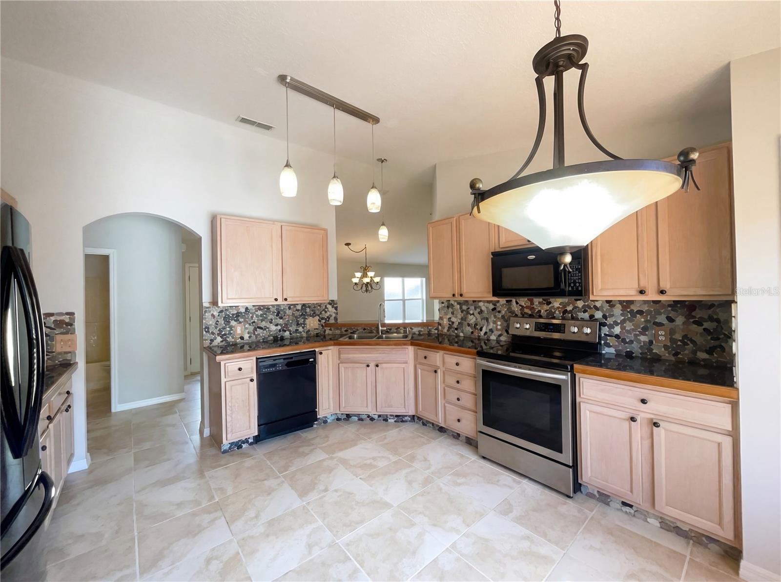 396 GRAND CANAL DR, KISSIMMEE, FL — photo 8
