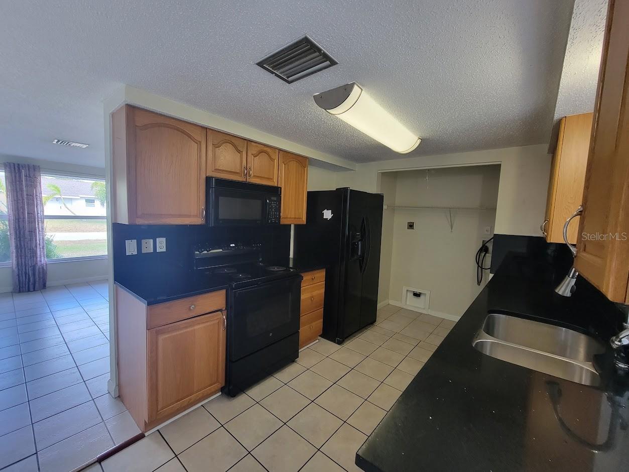 22353 BUFFALO AVE, PORT CHARLOTTE, FL — photo 3