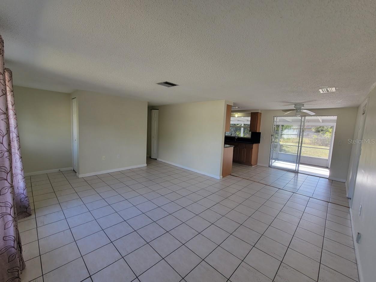 22353 BUFFALO AVE, PORT CHARLOTTE, FL — photo 4