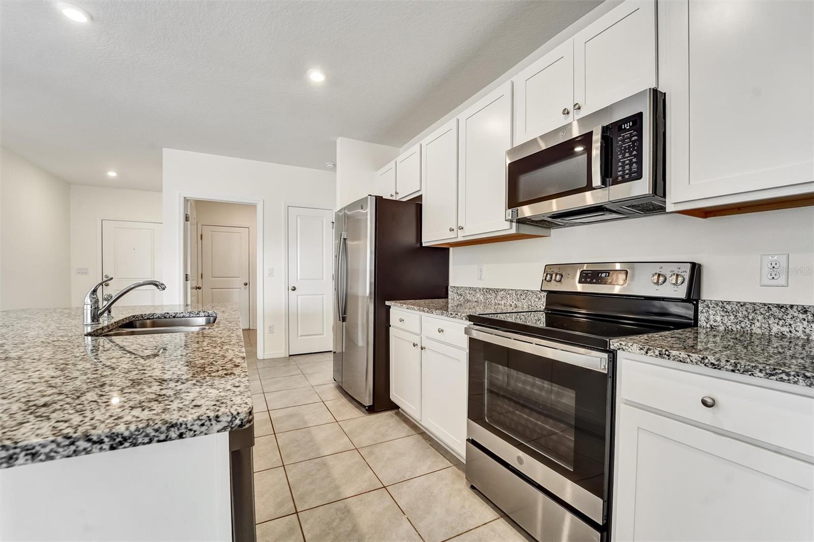 6978 FABEN LN, ZEPHYRHILLS, FL — photo 6