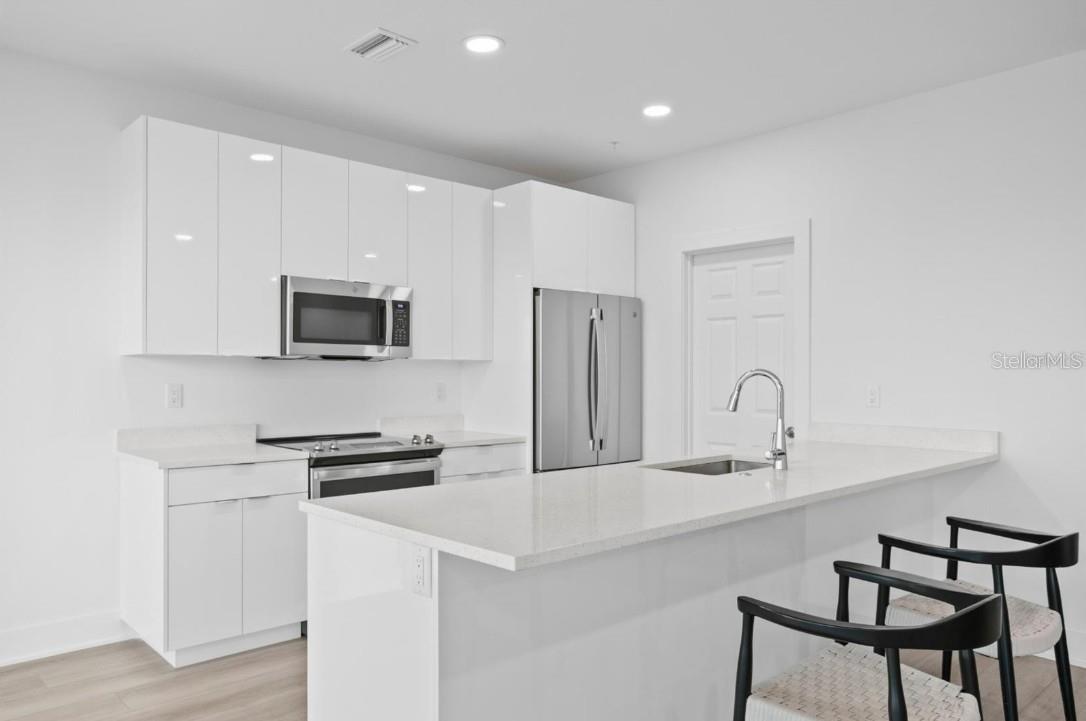 400 150TH AVE #504, MADEIRA BEACH, FL — photo 54