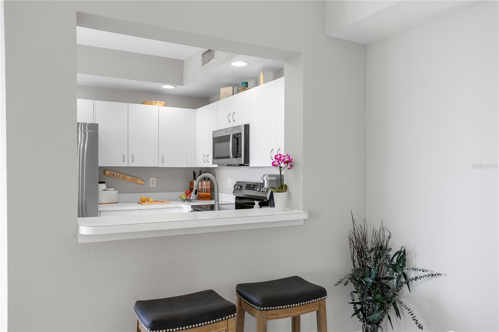 4750 DOLPHIN CAY LN S #107, ST PETERSBURG, FL — photo 14