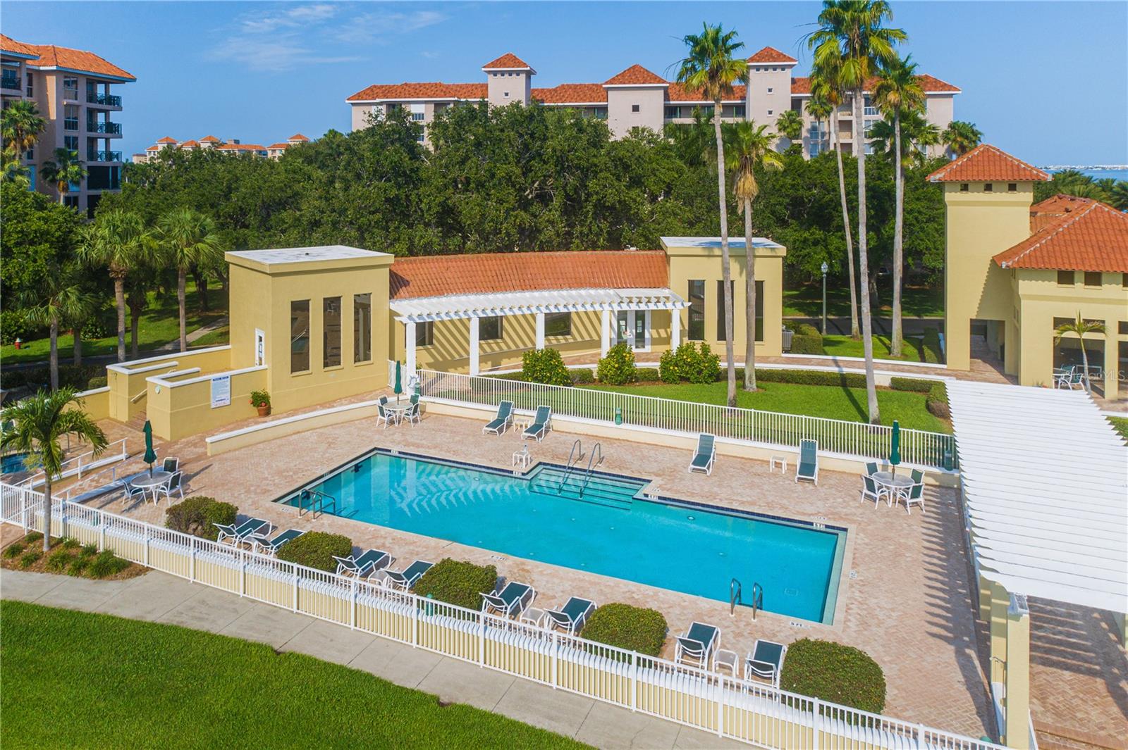 4750 DOLPHIN CAY LN S #107, ST PETERSBURG, FL — photo 44