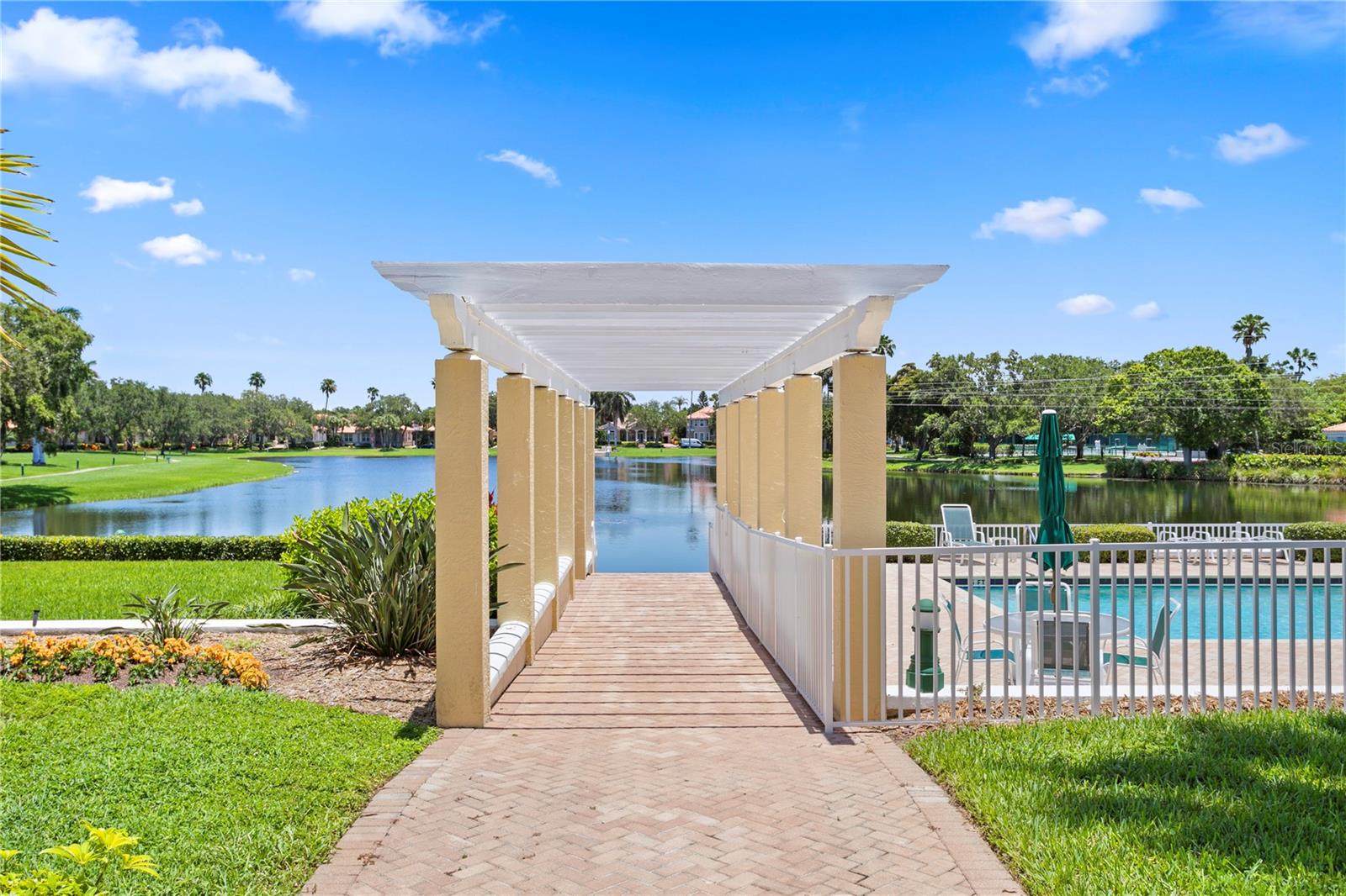 4750 DOLPHIN CAY LN S #107, ST PETERSBURG, FL — photo 47