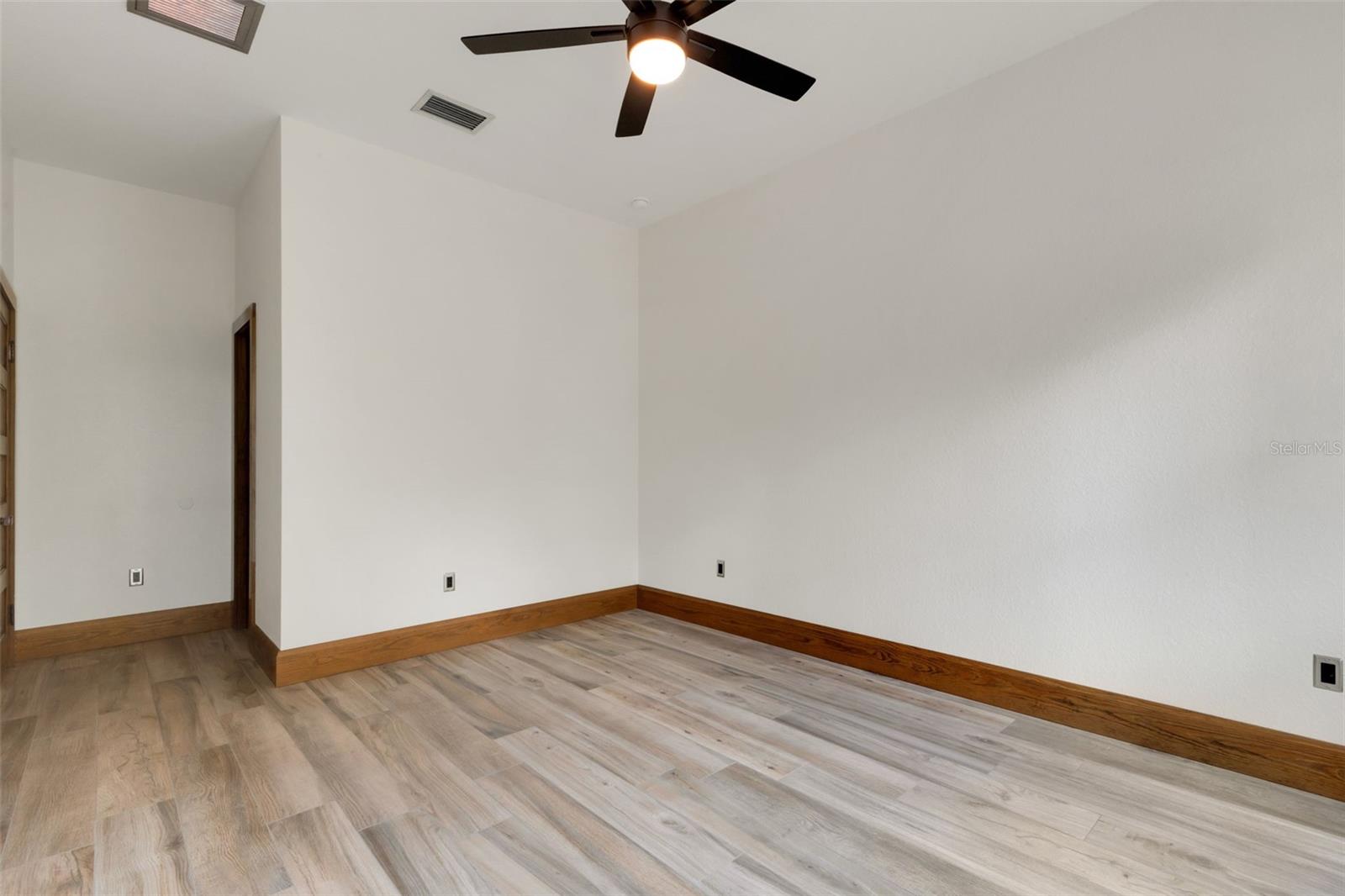 711 E LIME ST, LAKELAND, FL — photo 34