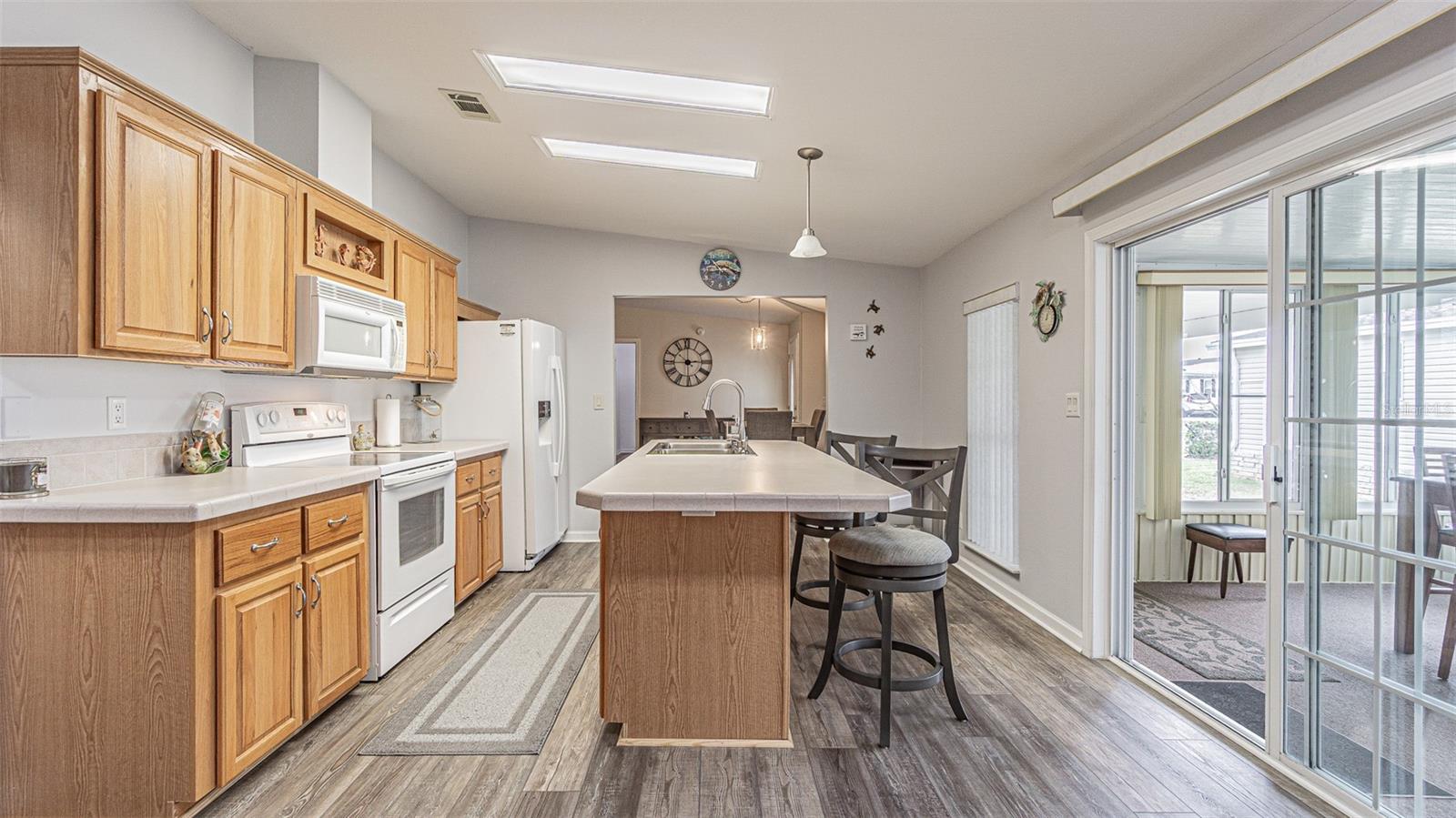 37436 LILLY BEA AVE, ZEPHYRHILLS, FL — photo 4